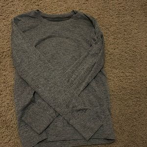 Lululemon swiftly tech relaxed in grey size 4
